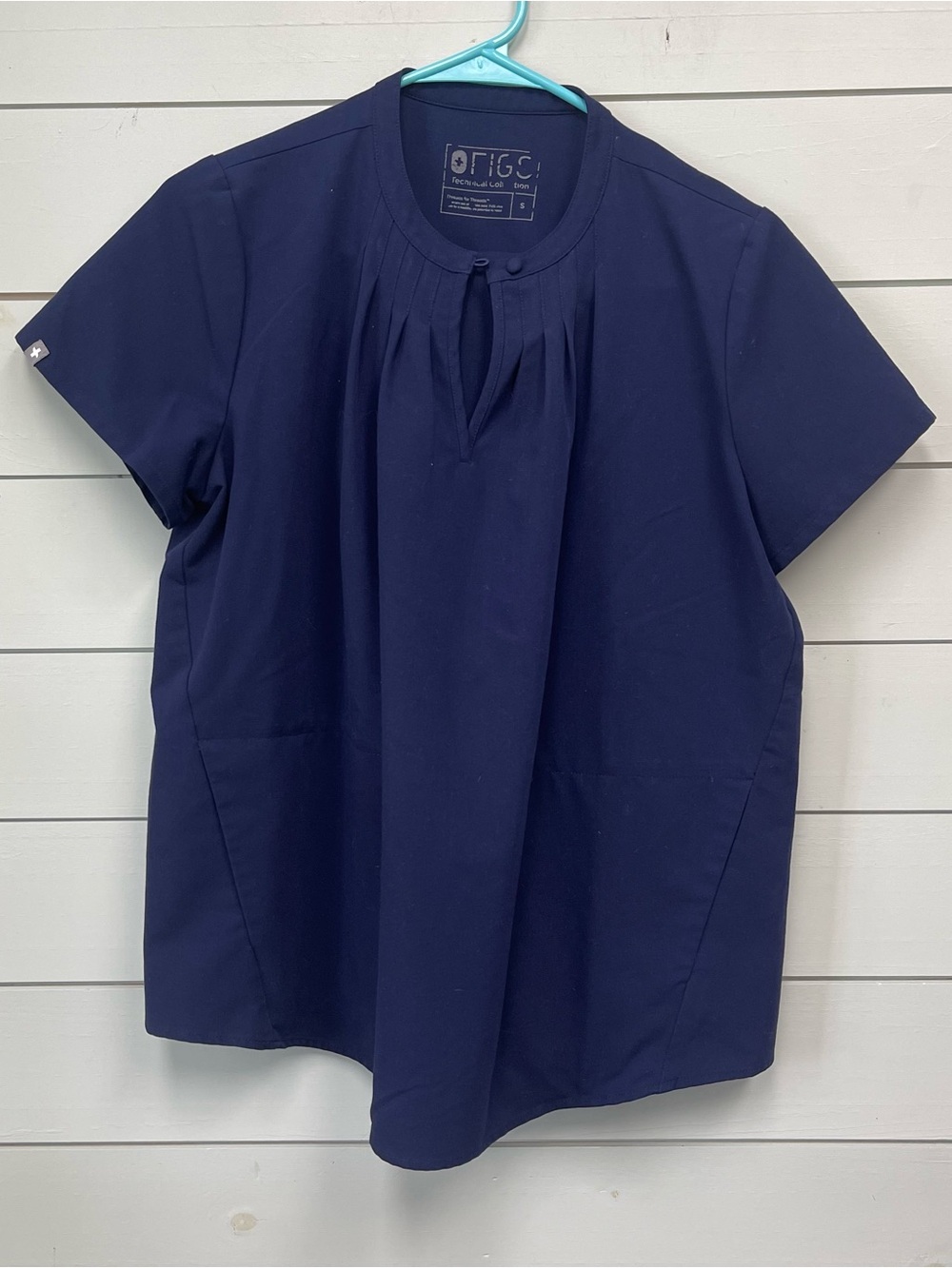 Figs maternity navy blue set women's size small top medium bottoms.